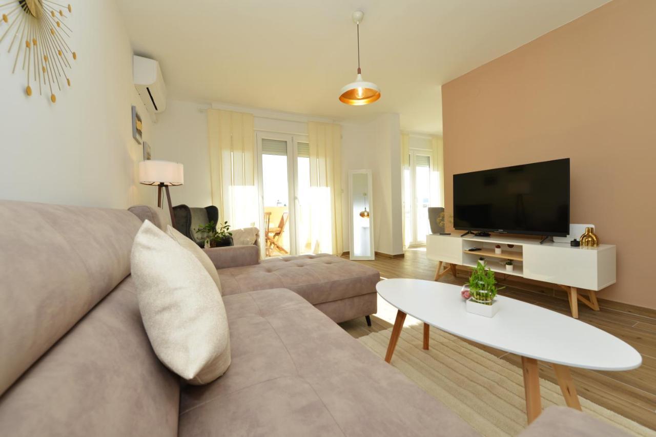 Apartman Lola Zadar Bagian luar foto